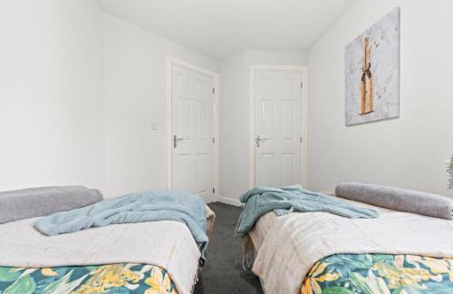 #16 Detached Stunning Lux 3 Bed home Parking NEC - Foto 9