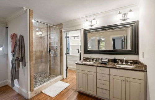 Single Story Fully Fenced Pet Friendly Bungalow in the Arts District - Foto 20