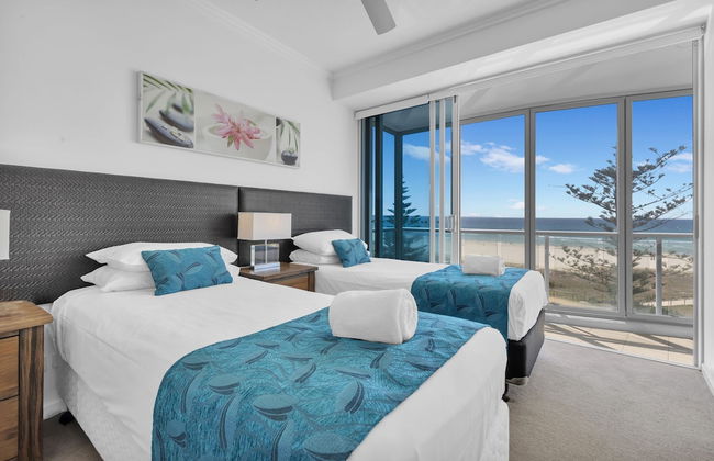 Reflection Tower Two - Foto 15