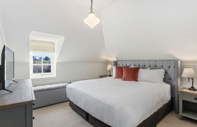 Lythgo's Row Colonial Cottages - Photo 2