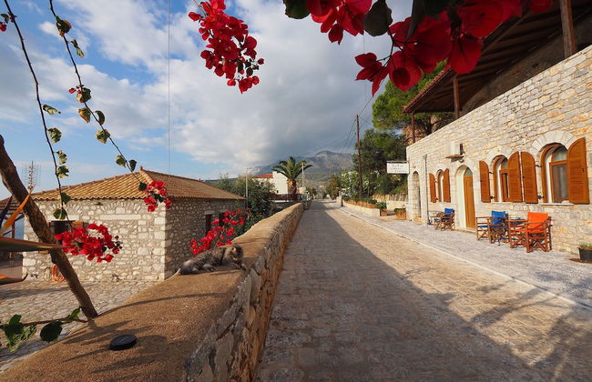 Sofia Limeni - Photo 60