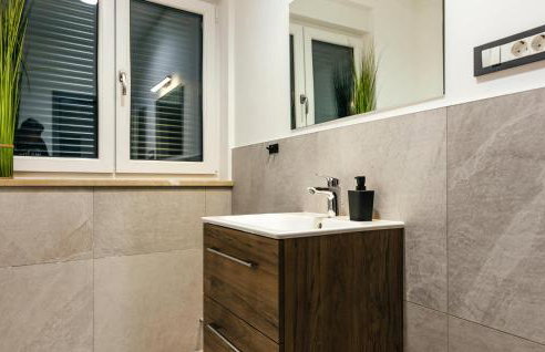 Amazing Home In Gornji Prolosac - Foto 25