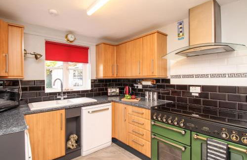 Knapp Cottage - Photo 9