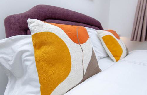 Manchester Cityside Deluxe Stay - 3 Bedroom House Great for Family with Free Parking & Garden - Foto 30