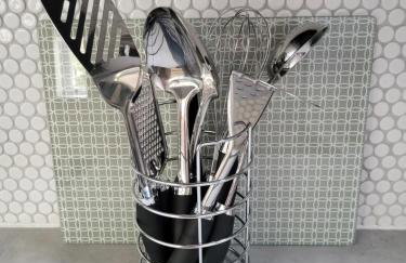 Sands House - luxury modern studios with secure parking in Epsom, Surrey - Photo 16