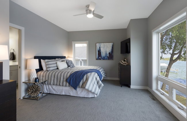 Lakefront Luxury - Photo 7