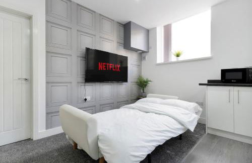 Birmingham City Modern Apartment - Table Tennis - Pool - Foto 9