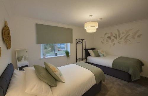 Cambridge Stylish Hot Tub Stay Sleeps 10 - Foto 19