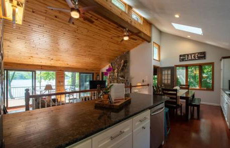 Lakefront Hot Tub Canoes Game Room Wood FP - Foto 17