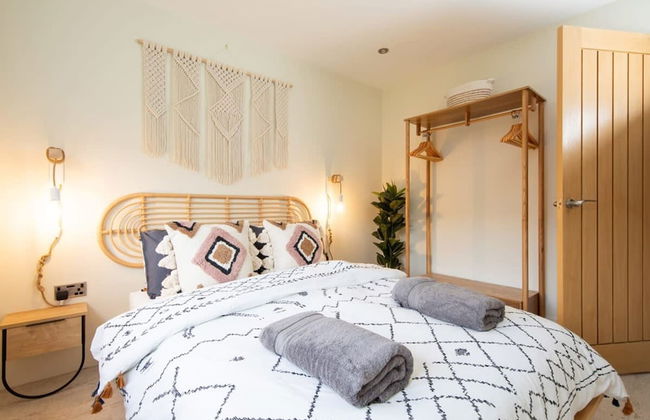 Designer Family Escape Hot Tub Steps to Beach - Photo 51