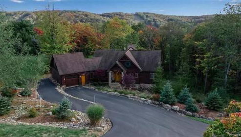 Luxurious Chalet! Hot-tub, Bonfire & Ideal Location for Skiing & Town - Foto 4