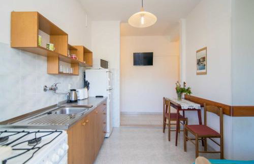 Comfortable Kastel Stafilic Apartment with Balcony - Two Bedroom Apartment with Balcony and Sea View - Foto 8