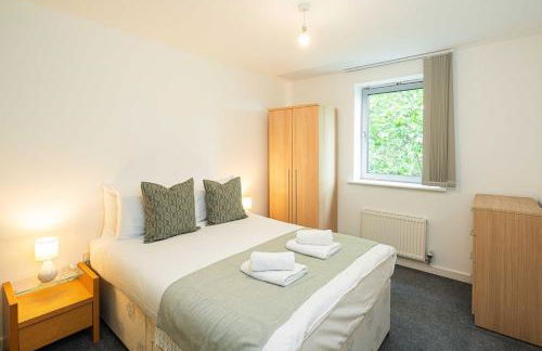 Stylish 2-Bed with Stunning View - Foto 15