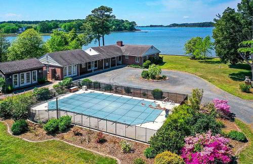 Bayfront Retreat with Game Room and Outdoor Pool! - Foto 1