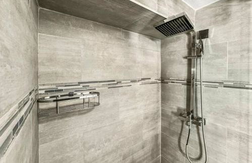 Modern condo near Fremont Street - Foto 70