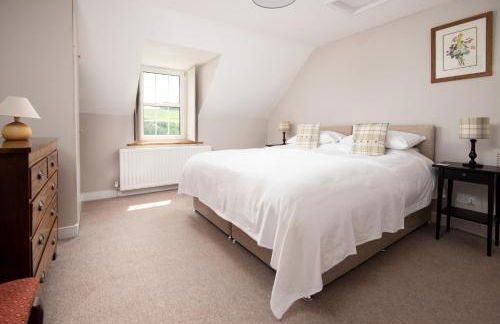 College Cottage - Photo 8