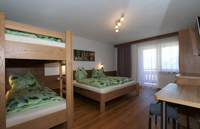 High-quality Holiday Apartment in Oberkrimml Near Waterfalls - Foto 14