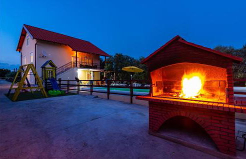 Five-Bedroom Holiday Home In Suhovare - Foto 18