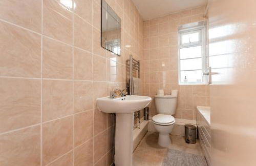 BEST PRICE! Perfect Gunwharf Accommodation - 5 single beds or Kingsize FREE PARKING - Foto 45