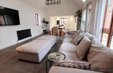 Oak Barn-ideal for Nec,Hs2,BHX,family gatherings - Foto 39