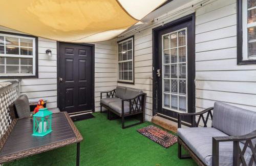 5BR with Game Room & Huge Backyard - Foto 27