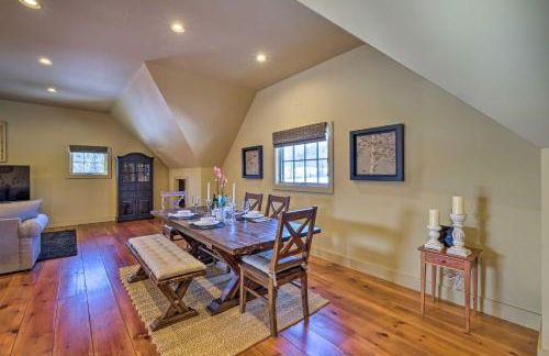 Luxe Green Barn Near Skiing with Mt Equinox Views! - Foto 9