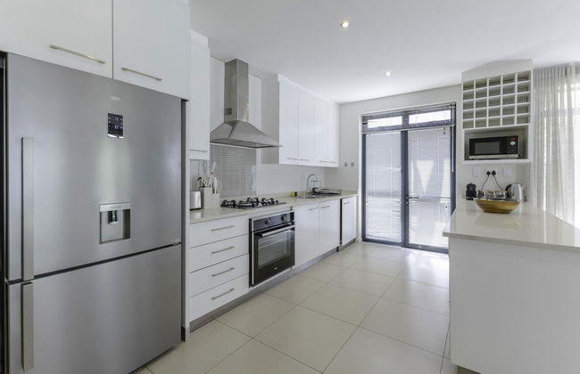 Newly Renovated 3 bed Apartment With Splashpool - 2283 - Photo 27