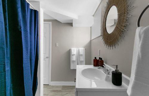 10 Min to Downtown-Modern in Magic City-Both Units - Foto 58