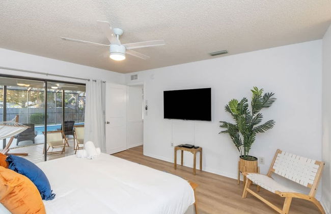 Fun Family-friendly Modern Beach Home With Pool - Photo 37