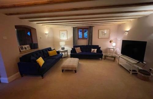 Stunning rural Barn Conversion - Photo 15