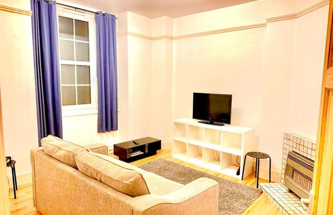 Immaculate One Bed in Tower Bridge Luxurious Taste - Photo 1