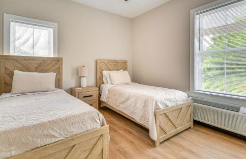 Hike and Ski Mtn-View Retreat in Maggie Valley! - Foto 15