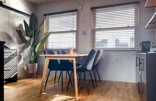 Stylish Two Bedroom Apartment Free WiFi West London - Foto 6