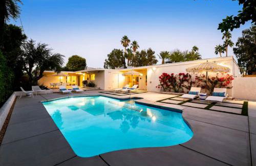 Monterey Manor Interior Designed Home Plus Pool - Photo 58