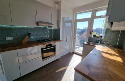 Lovely 2 bedroom flat in North West London - Photo 17