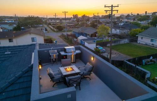 Game Room! Rooftop Deck! Sleeps 11 - Photo 2