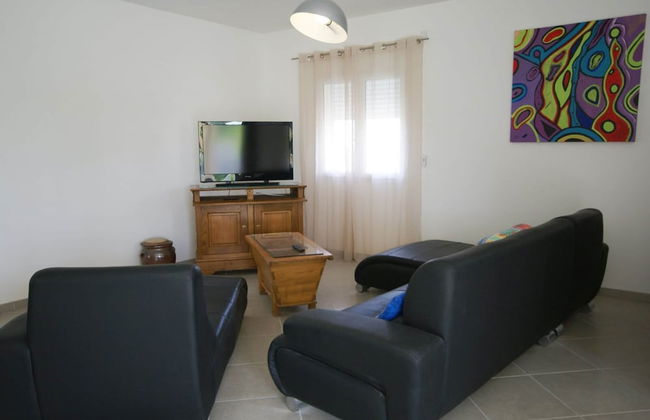 Chic Holiday Home in Pradons With Swimming Pool - Foto 15