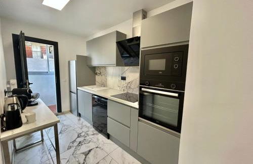 Chez Sonia - Appart T3 Neuf - Vue Mer, 20 min du Vieux-Port, Gare St Charles - Photo 13