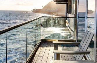 Malibu Beachfront Home with Rock Spa Ocean Views & Huge Deck - Foto 3