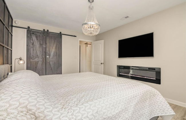 The Graceful Pelican Lakeview w Kayaks and Trail - Foto 10