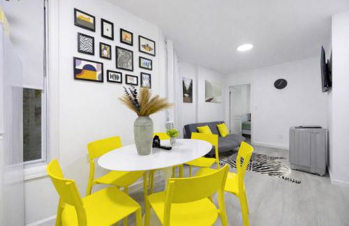 Cozy Central Units in Prime Location - Foto 9