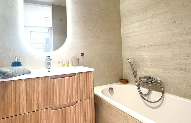 Spacious Bright Apartment Steps From the Beach i - Foto 33