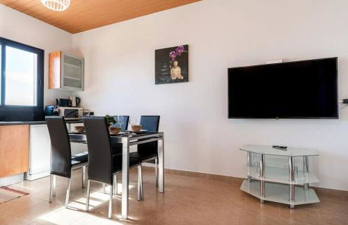 Marina View Apartment - Pool & stunning ocean view - Photo 16