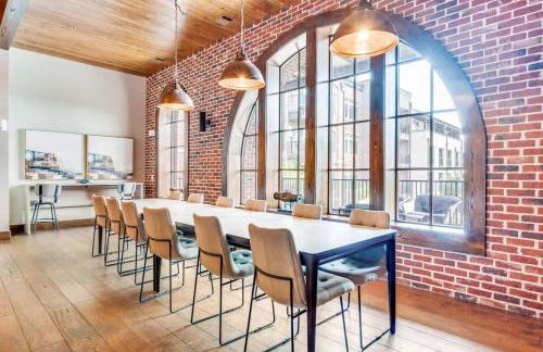 Modern 1BR Dallas peaceful escape in the heart of Farmers Branch! Less than 20 minutes from Downtown Dallas, 15 from DFW ariport 15 from Grapevine - Photo 16