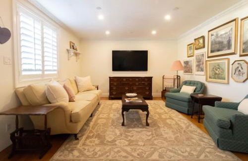 NEW Hugh St Hideaway with Pool - Photo 4