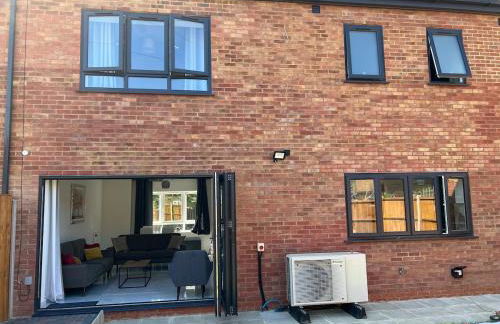 Perfect Contractor house-3 free parking space-EV charging-Secure-Quiet-Modern - Foto 17