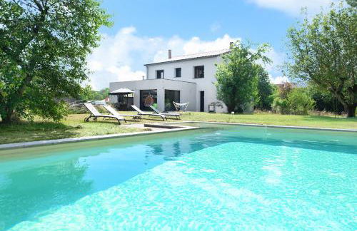 Villa à Castres, Maison 10 personnes avec piscine privée, jardin et 5 chambres - Photo 1