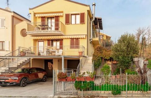 Villetta con giardino e parcheggio coperto - Foto 60