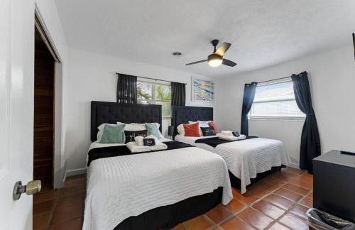 Grotto Pool House, 3 bed, 2 bath, IMG 3 miles, AMI - Foto 54