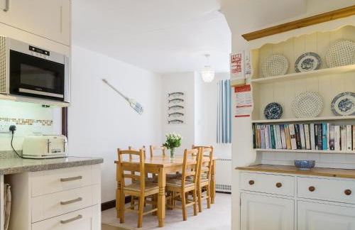 Poirot Cottage - Photo 5